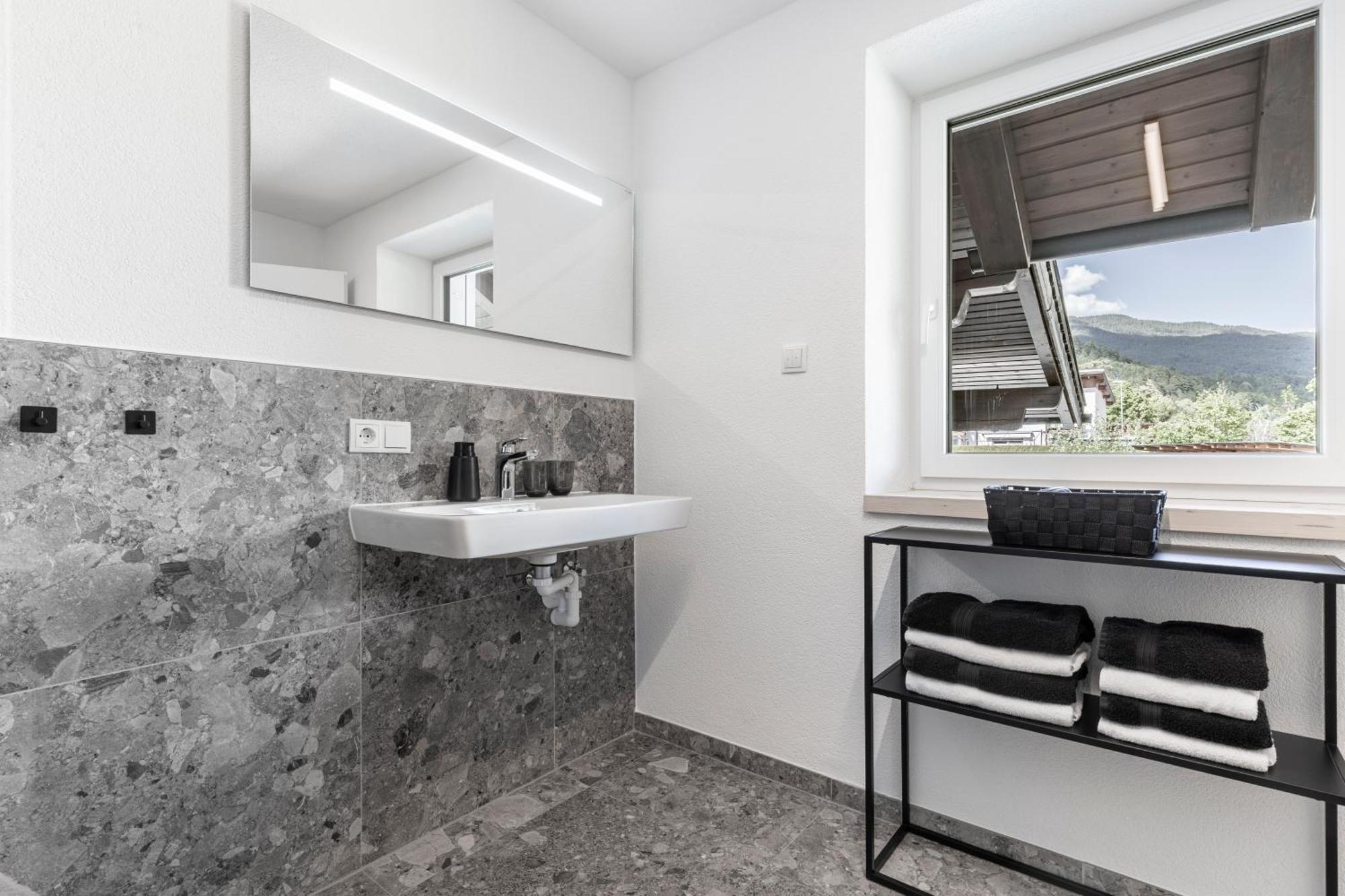 Kiechls Homebase - Adults Only Tarrenz Room photo